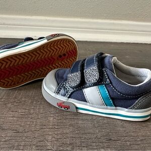 See kai run shoes, toddler size 5, Russel navy/teal
